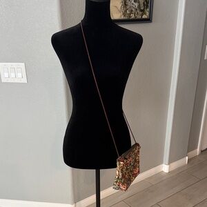 Smithsonian Institute Floral Crossbody Bag